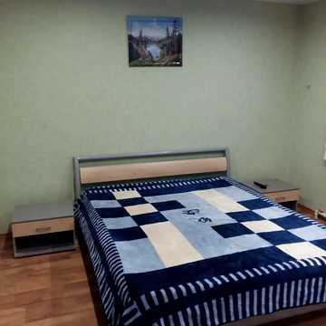 Зіньківська вул., 18