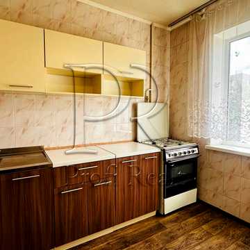Миколи Бажана просп., 7-Б