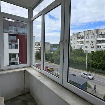 Володимира Івасюка вул., 42а