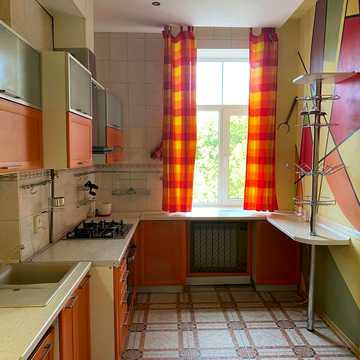 Металіста вул., 8