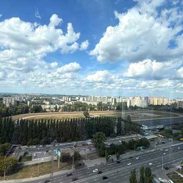Академіка Заболотного вул., 1-Б