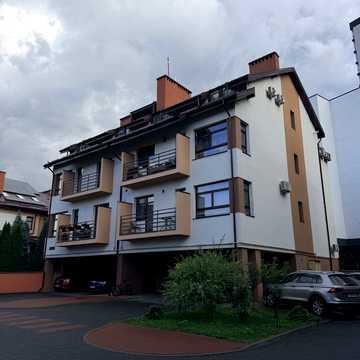 Володимира Янева вул., 15