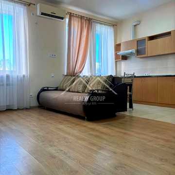 Єдності вул., 6
