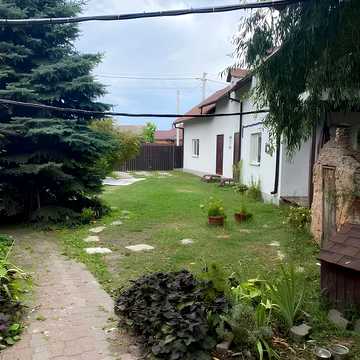 Центральна вул., 10