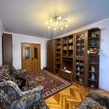 Івана Пулюя вул., 8