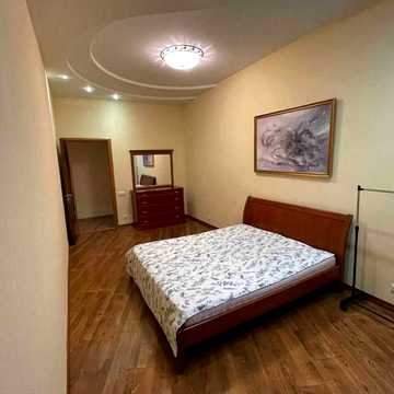 Старонаводницька вул., 6-Б