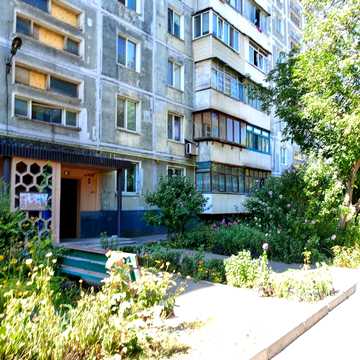 Історична вул., 42