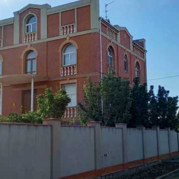 Петра Лещенка вул. (Комінтерну)