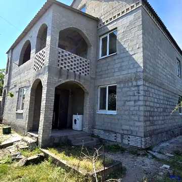 Металургiв вул., 27