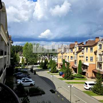 Вишнева вул.