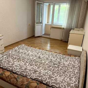 Героїв Крут вул. (Валентини Терешкової), 35