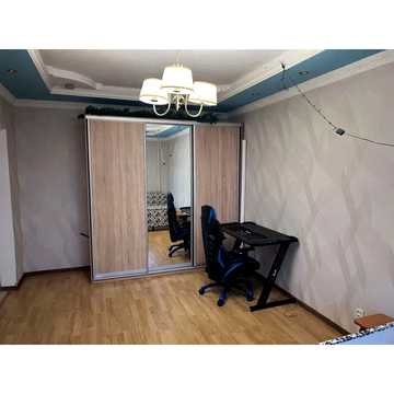 Червоної Калини просп. (Володимира Маяковського), 4-В