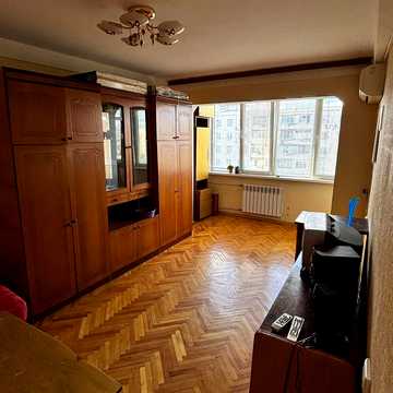 Володимира Івасюка просп. (Героїв Сталінграду), 7-Б