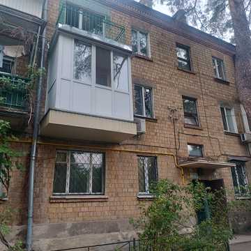 Вітряні Гори вул., 2