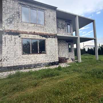 Центральна вул.