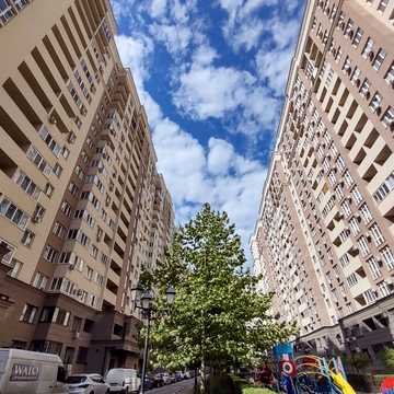 Михайла Грушевського вул., 30в