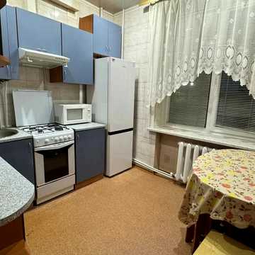 Богдана Хмельницького просп. (Героїв Сталінграда), 109