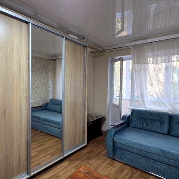 Донецька вул., 1