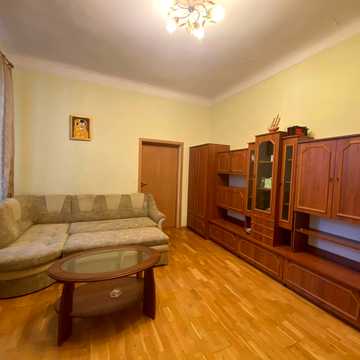 Верхній Вал вул., 40