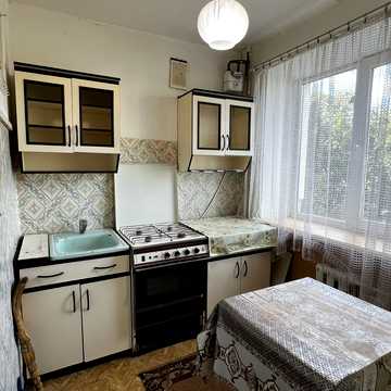 Василя Стуса вул., 17