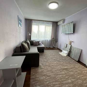 Дарницький бульв., 4