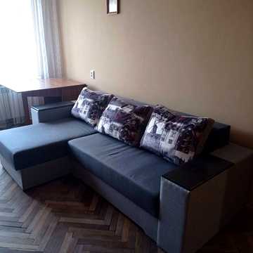 Вільний пров., 5