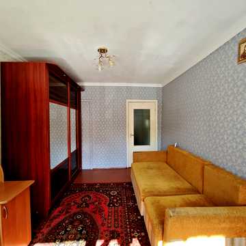 Потебні вул., 50