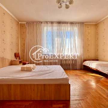 Братиславська вул., 13