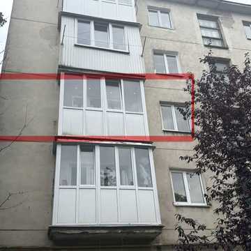 Василя Стуса вул., 17