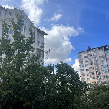 Володимира Вернадського вул., 42