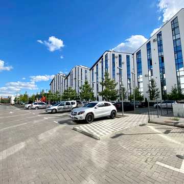 Нова Виноградна вул., 4