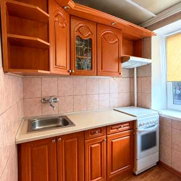 Генерала Безручка вул., 5