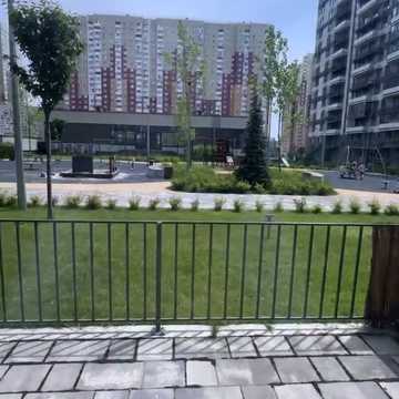 Генерала Грекова вул., 4