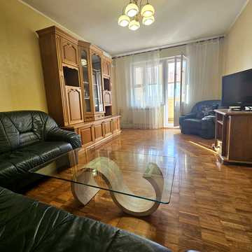 Миколи Закревського вул., 17