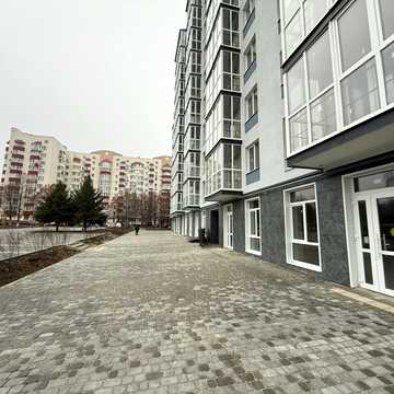 Героїв України вул. (Героїв Сталінграду), 10 к2