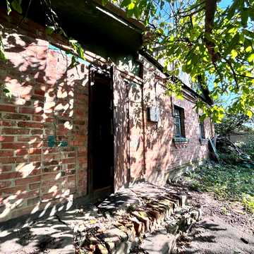 Богдана Хмельницького вул., 57
