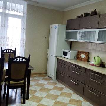Анни Ахматової вул., 34