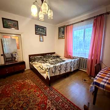 Центральна, 2