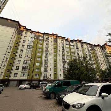 Василя Стуса вул., 44