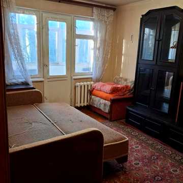 Академіка Корольова вул., 86