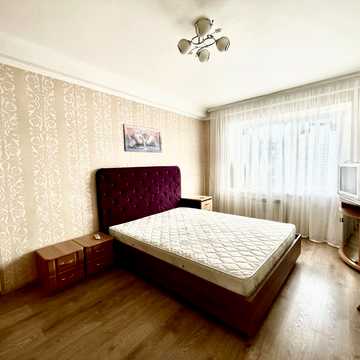 Лісовий просп., 13