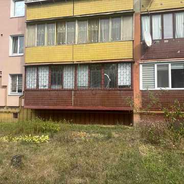 Червоної Калини просп. (Володимира Маяковського), 4