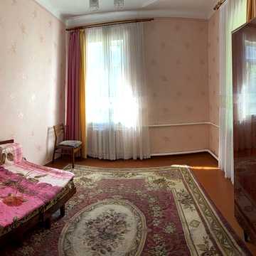 Бориса Іваницького вул. (Комсомольців 20-х років), 8