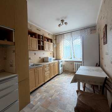 Довженка вул., 3