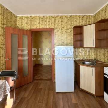 Урлівська вул., 38