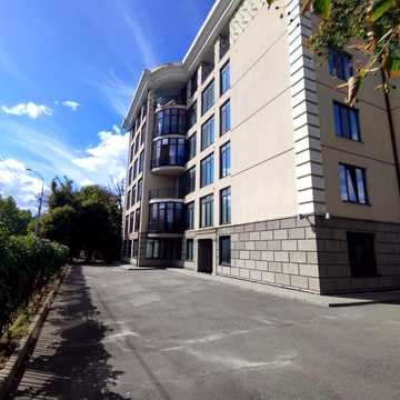 Європейська вул. (Новгородська), 83б