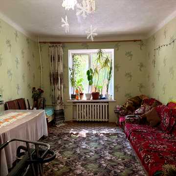 Харцизька вул., 15