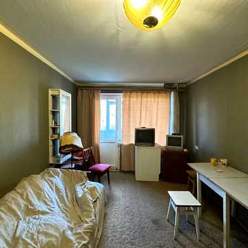 Карпатська вул., 4