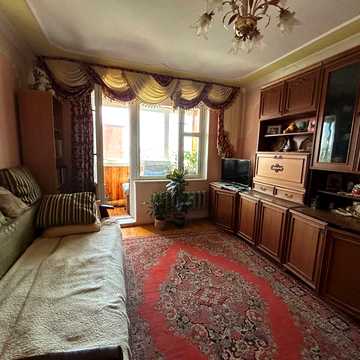 Степана Бандери, 32