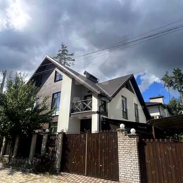 Варшавська вул., 114
